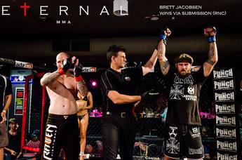 Brett Jacobsen wins via submission (RNC)